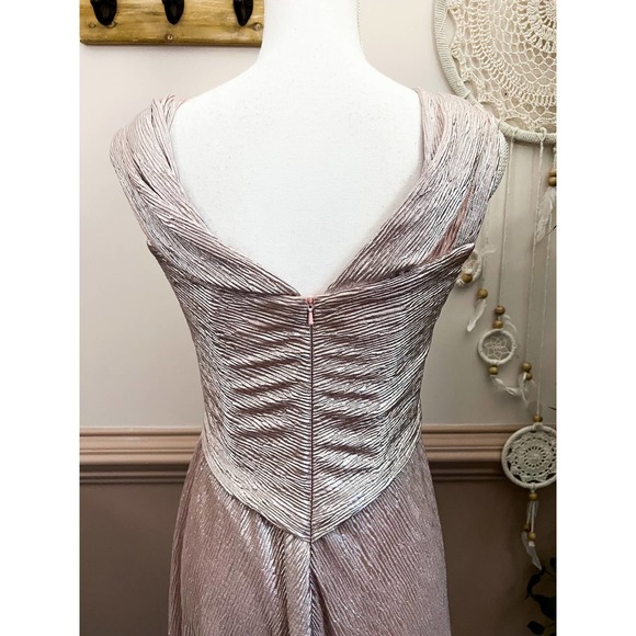 Rene Ruiz Collection Metallic Rose Sleeveless Long Gown NWT Size 2 - Picture 6 of 9